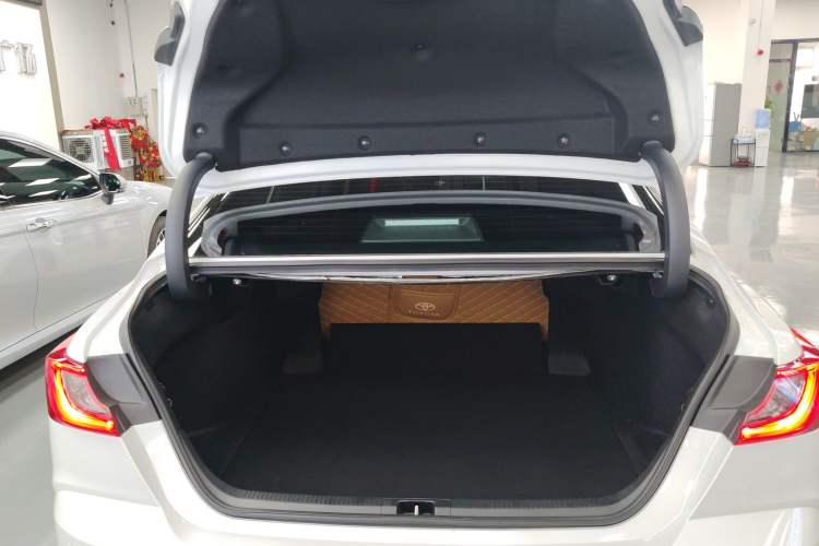 Used Toyota Camry 2024 Dual-Motor 2.0 HG Premium Edition Trunk