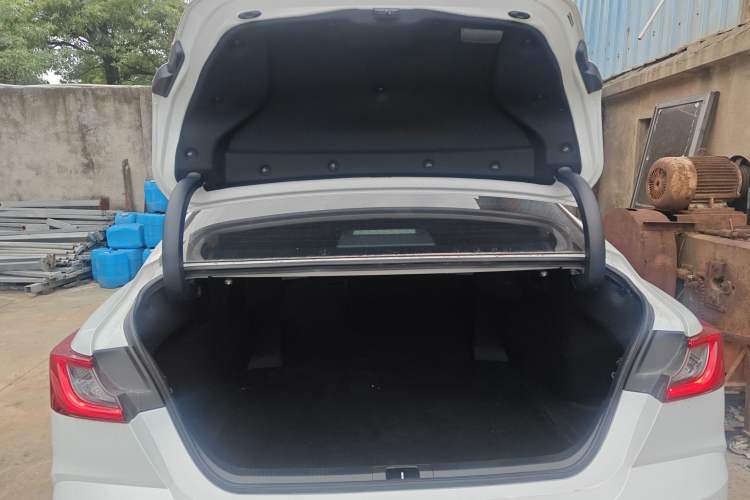 Used Toyota Camry 2024 Dual-Motor 2.0 HG Premium Edition Trunk