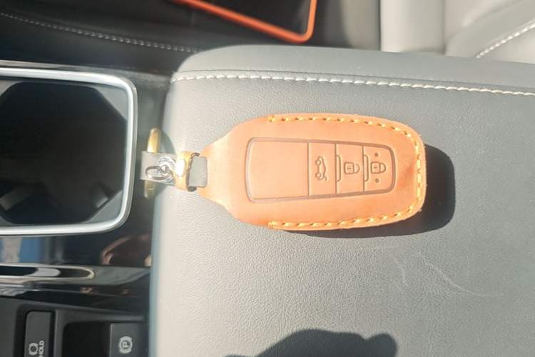 Used Toyota Camry 2024 2.0G Prestige Edition Vehicle Key