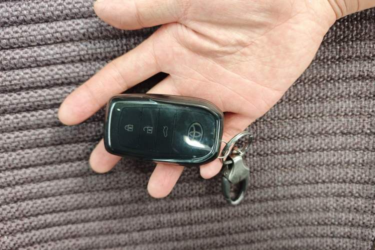 Used Toyota Camry 2024 Dual-Motor 2.0 HG Premium Edition Vehicle Key