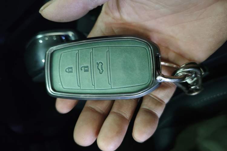 Used Toyota Camry 2024 Dual-Engine 2.5HG Prestige Edition Vehicle Key