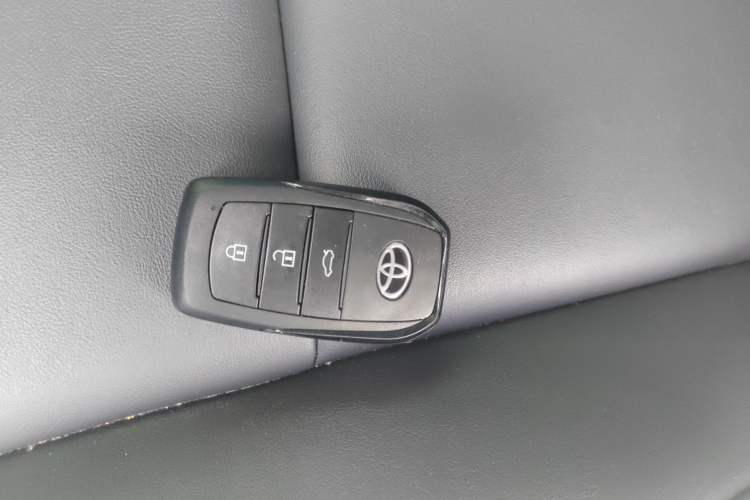 Used Toyota Camry 2024 Dual-Motor 2.0 HE Elite Edition Vehicle Key