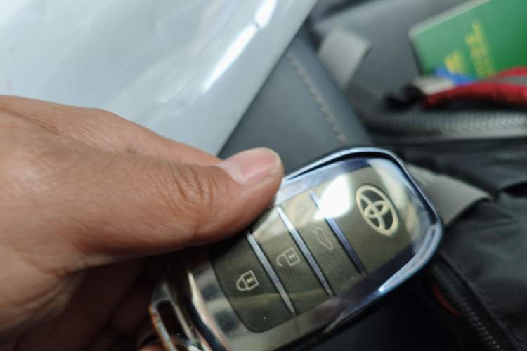 Used Toyota Camry 2024 Dual-Motor 2.0 HG Premium Edition Vehicle Key