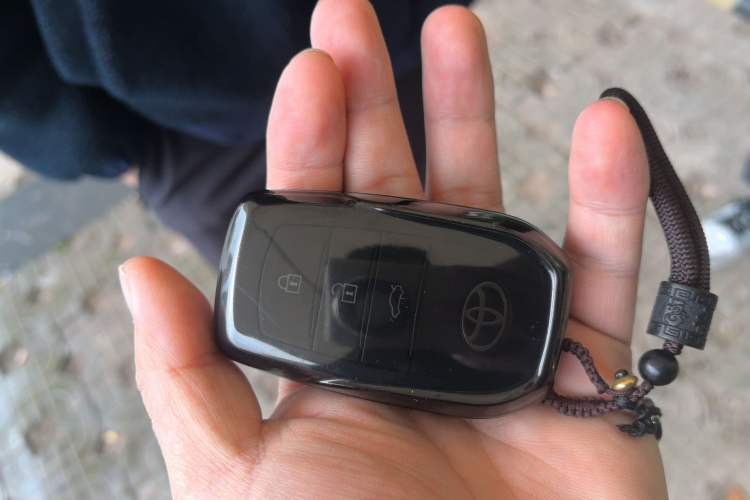 Used Toyota Camry 2024 Dual-Motor 2.0 HXS Sport Plus Edition Vehicle Key