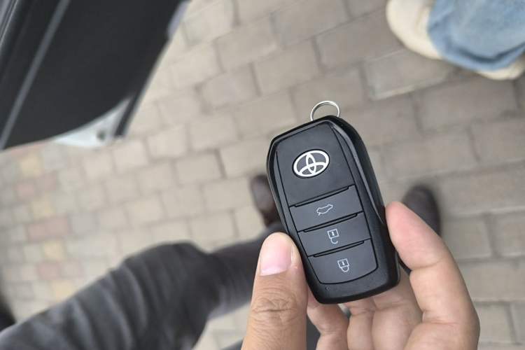 Used Toyota Camry 2024 2.0 GVP Luxury Edition Vehicle Key