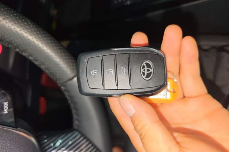 Used Toyota Camry 2024 2.0 GVP Luxury Edition Vehicle Key