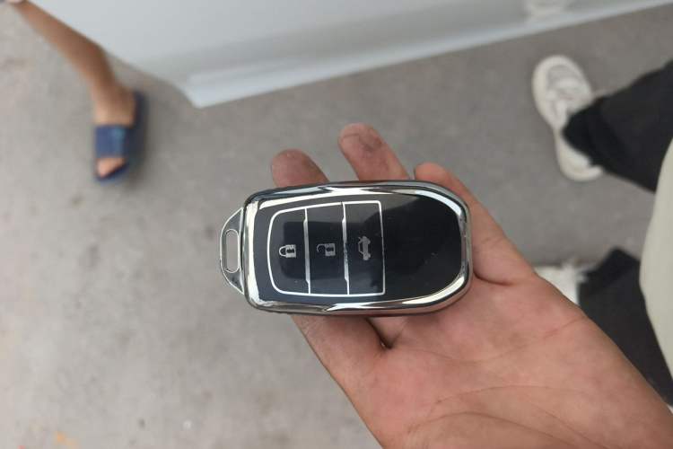 Used Toyota Camry 2024 2.0 GVP Luxury Edition Vehicle Key