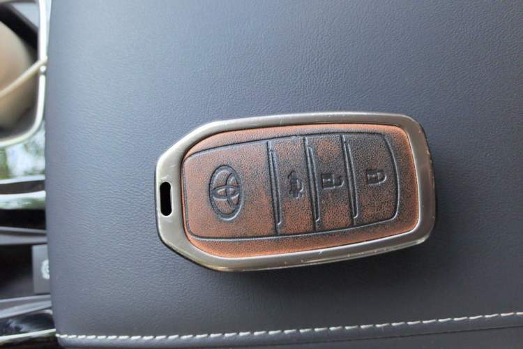 Used Toyota Camry 2024 2.0E Elite Edition Vehicle Key