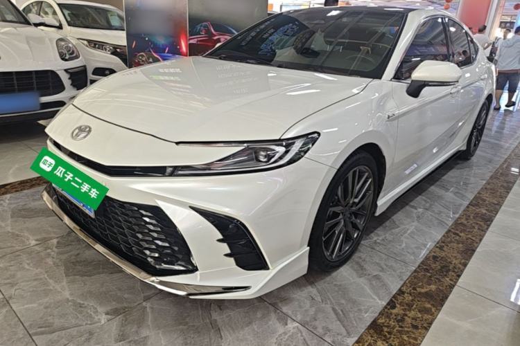 Used Toyota Camry 2024 Dual-Motor 2.0 HXS Sport Plus Edition Guazi used car, China used car export, Used car for sale, Used Toyota cars, Cheapest cars for sale