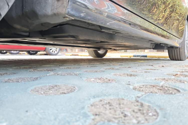 Used Toyota Camry 2025 Dual-Motor 2.0 HG Guanghui Edition Chassis Front Left