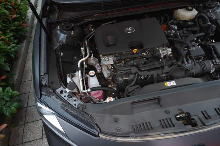 Used Toyota Camry 2025 Dual-Motor 2.0 HXS Glory Edition Engine Bay Right