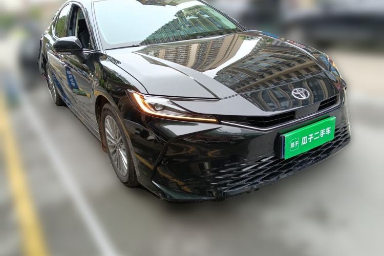 Used Toyota Camry 2025 Dual-Motor 2.0 HXS Glory Edition Front Right 45 Deg