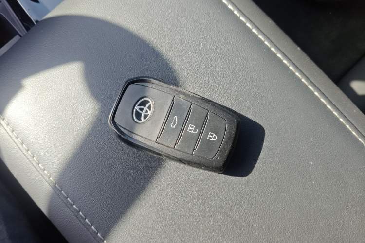 Used Toyota Camry 2025 Dual-Motor 2.0 HG Guanghui Edition Interior 1