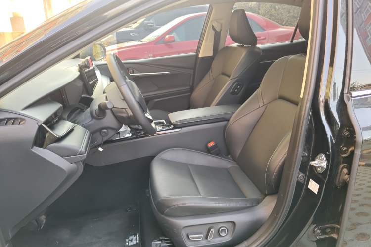 Used Toyota Camry 2025 Dual-Motor 2.0 HG Guanghui Edition Left Front Seat