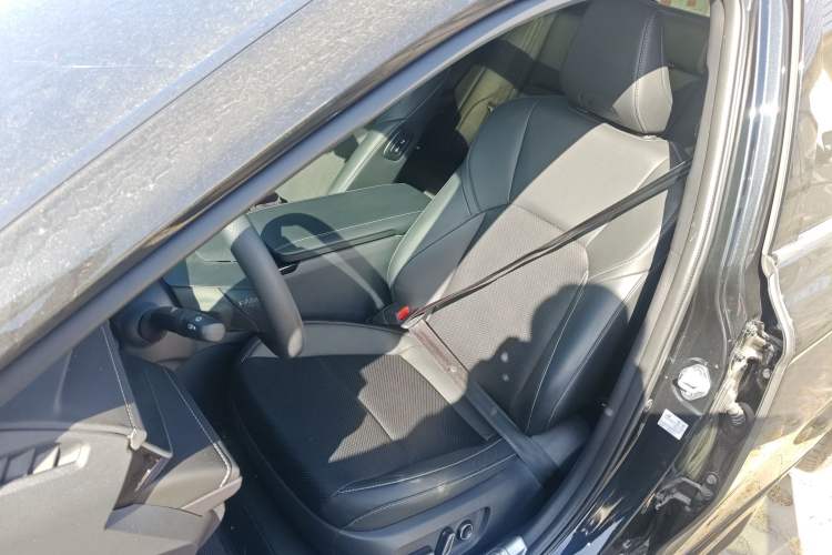 Used Toyota Camry 2025 Dual-Motor 2.0 HG Guanghui Edition Left Front Seat