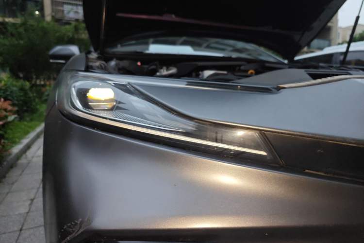 Used Toyota Camry 2025 Dual-Motor 2.0 HXS Glory Edition Right Front Headlight