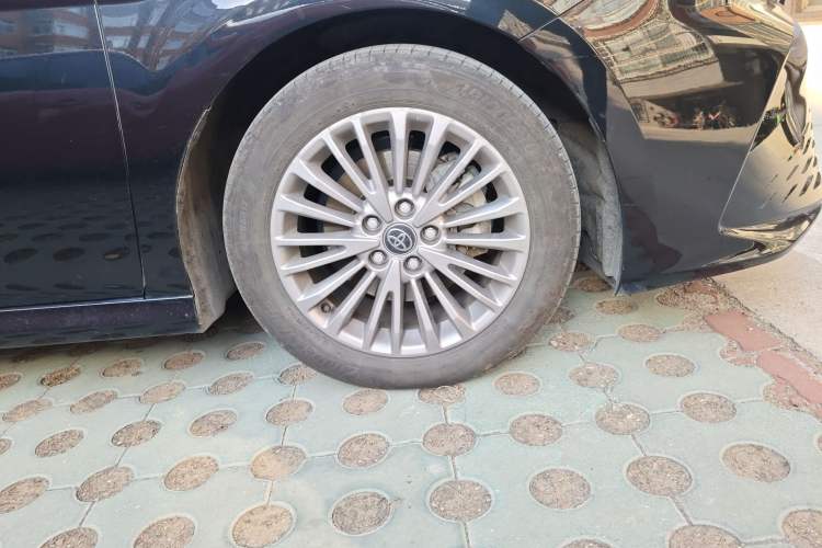 Used Toyota Camry 2025 Dual-Motor 2.0 HG Guanghui Edition Right Front Wheel Hub