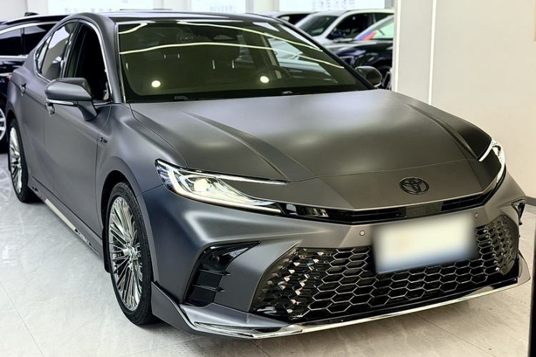 Used Toyota Camry 2025 Dual-Motor 2.0 HXS Glory Edition Exterior 2