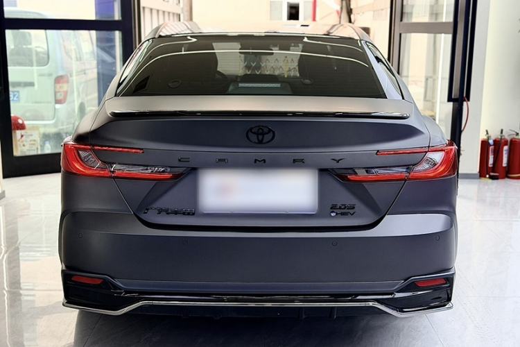 Used Toyota Camry 2025 Dual-Motor 2.0 HXS Glory Edition Exterior 4