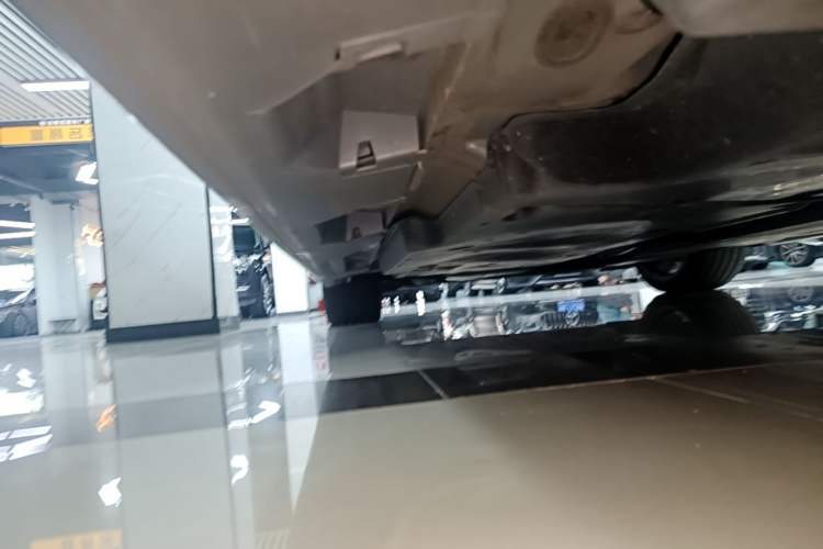 Used Toyota Camry 2025 Dual-Motor 2.0 HXS Glory Edition Left Side Sill
