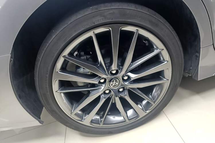 Used Toyota Camry 2025 Dual-Motor 2.0 HXS Glory Edition Right Rear Wheel Hub