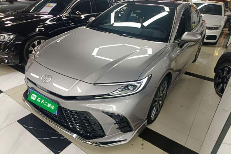 Used Toyota Camry 2025 Dual-Motor 2.0 HXS Glory Edition Guazi used car, China used car export, Used car for sale, Used cars, Cheapest cars for sale