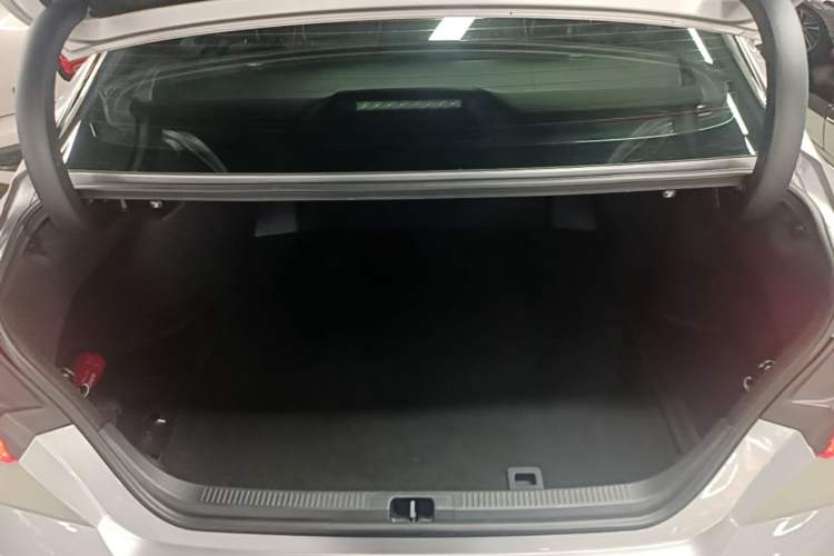 Used Toyota Camry 2025 Dual-Motor 2.0 HXS Glory Edition Trunk