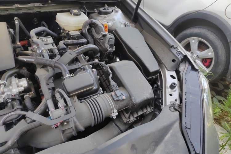 Used Toyota Camry 2025 Dual-Motor 2.0 HG Guanghui Edition Engine Bay Left