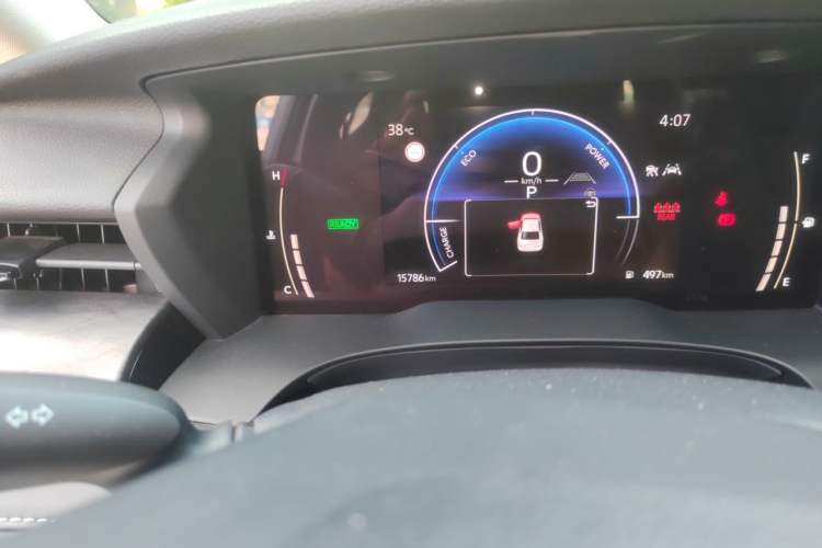 Used Toyota Camry 2025 Dual-Motor 2.0 HG Guanghui Edition Odometer Close Up