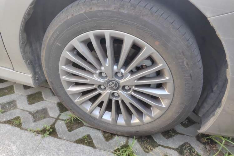 Used Toyota Camry 2025 Dual-Motor 2.0 HG Guanghui Edition Right Front Wheel Hub
