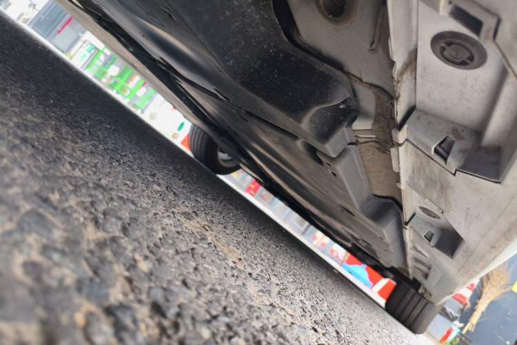 Used Toyota Camry 2025 Dual-Motor 2.0 HG Guanghui Edition Chassis Rear Right