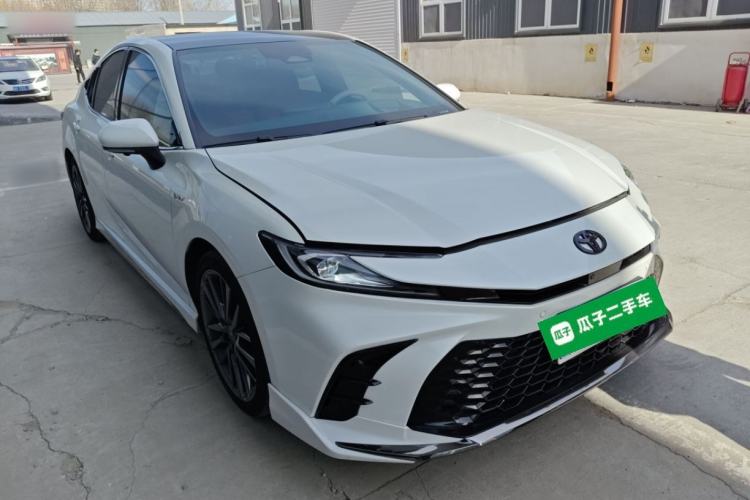 Used Toyota Camry 2025 Dual-Motor 2.5 HXS Sport Plus Smart Drive Edition Front Right 45 Deg
