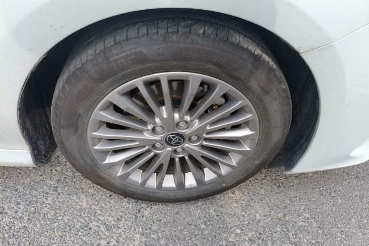Used Toyota Camry 2025 Dual-Motor 2.0 HG Guanghui Edition Right Front Wheel Hub