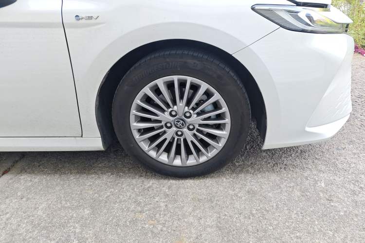 Used Toyota Camry 2025 Dual-Motor 2.0 HG Guanghui Edition Right Front Wheel Hub