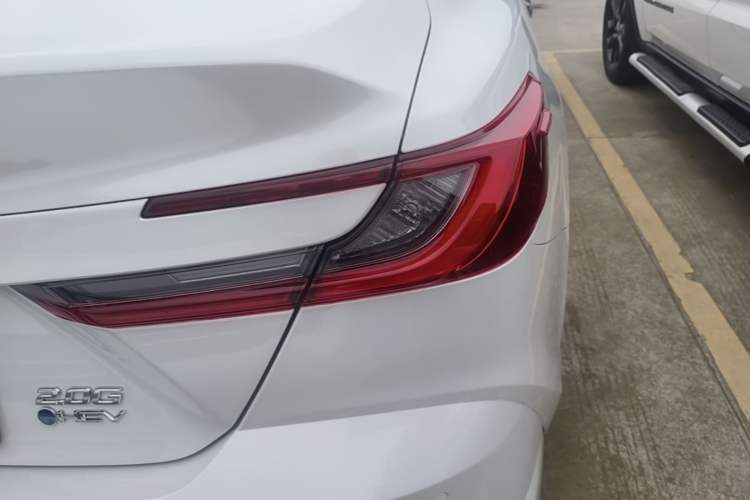Used Toyota Camry 2025 Dual-Motor 2.0 HG Guanghui Edition Right Rear Taillight