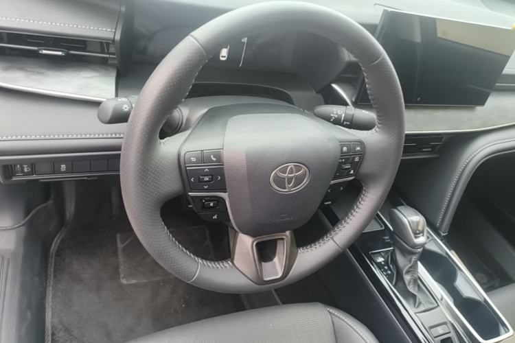 Used Toyota Camry 2025 Dual-Motor 2.0 HG Guanghui Edition Steering Wheel