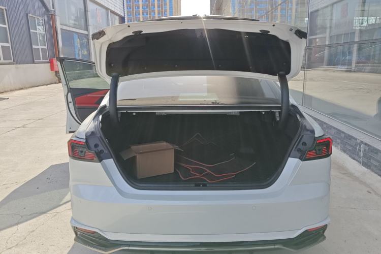 Used Toyota Camry 2025 Dual-Motor 2.5 HXS Sport Plus Smart Drive Edition Trunk