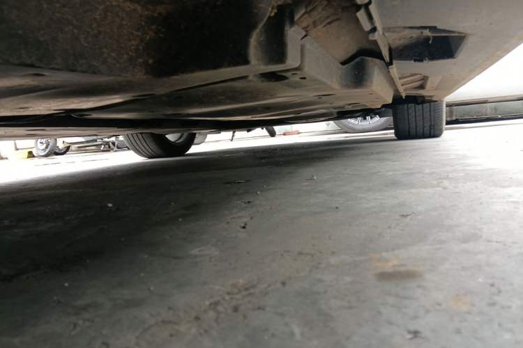 Used Toyota Camry 2026 Model Dual-Engine 2.0HSE Sport Lite Edition Chassis Rear Right