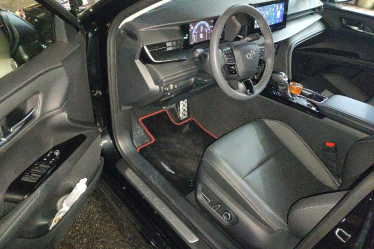 Used Toyota Camry 2026 Model Dual-Engine 2.0HSE Sport Lite Edition Driver Seat