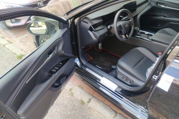 Used Toyota Camry 2026 Model Dual-Engine 2.0HSE Sport Lite Edition Driver Seat