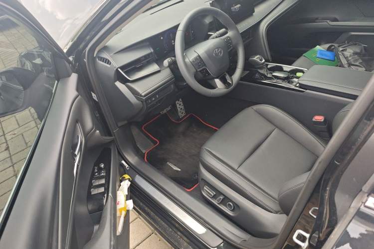 Used Toyota Camry 2026 Model Dual-Engine 2.0HSE Sport Lite Edition Driver Seat