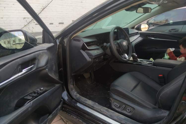 Used Toyota Camry 2026 Model Dual-Engine 2.0HGVP Luxury Edition Driver Seat