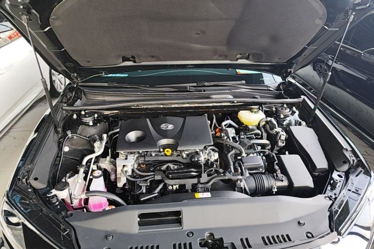Used Toyota Camry 2026 Model Dual-Engine 2.0HSE Sport Lite Edition Engine Bay