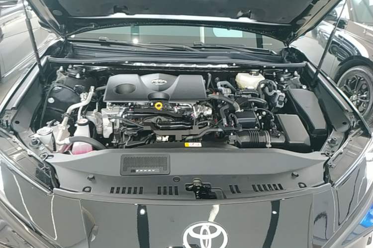 Used Toyota Camry 2026 Model Dual-Engine 2.0HXS Sport Plus Edition Engine Bay