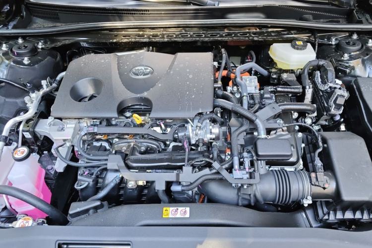 Used Toyota Camry 2026 Model Dual-Engine 2.0HXS Sport Plus Edition Engine Bay