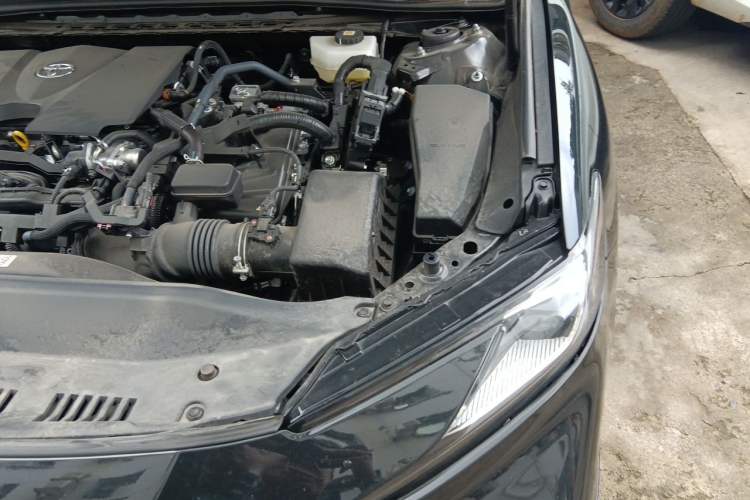 Used Toyota Camry 2026 Model Dual-Engine 2.0HSE Sport Lite Edition Engine Bay Left