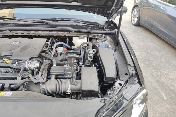 Used Toyota Camry 2026 Model Dual-Engine 2.0HGVP Luxury Edition Engine Bay Left