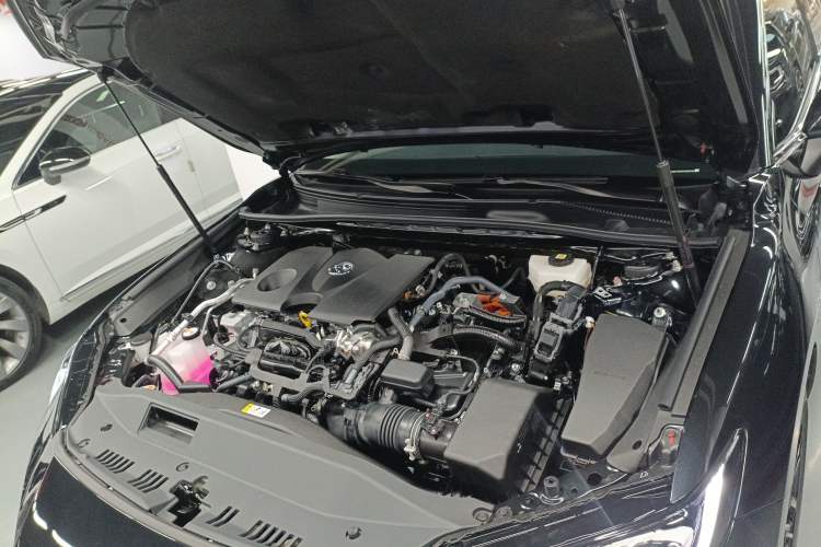 Used Toyota Camry 2026 Model Dual-Engine 2.0HSE Sport Lite Edition Engine Bay