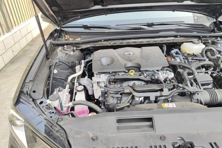 Used Toyota Camry 2026 Model Dual-Engine 2.0HGVP Luxury Edition Engine Bay Right