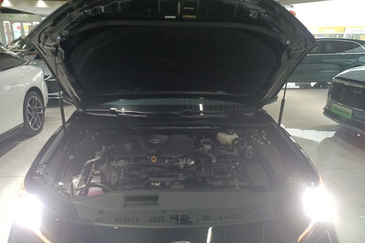 Used Toyota Camry 2026 Model Dual-Engine 2.0HSE Sport Lite Edition Engine Bay